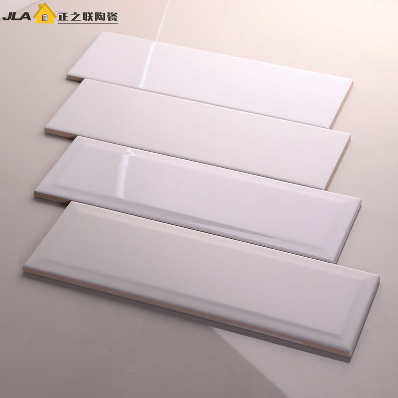 Baldosas de pared de cerámica de baño de cocina 4x12 pulgadas de mosaico biselado blanco